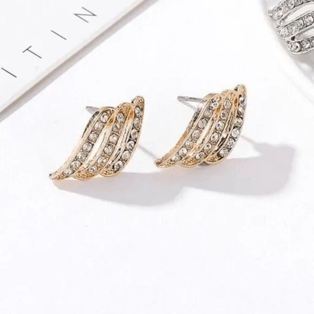 Female Retro Earrings - Picture 5 of 5